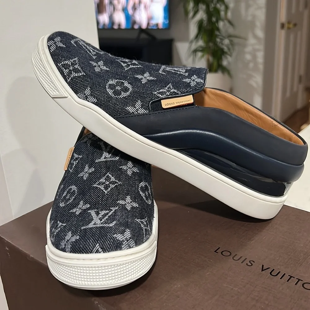 Louis Vuitton Sneakers - Picture 2 of 3